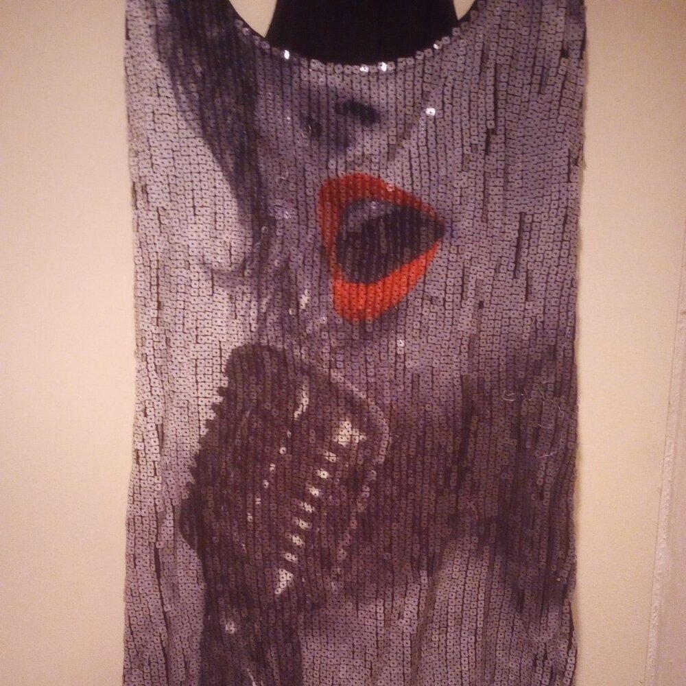 Sequin print tank top connection 18 size xl blk, silver, red!  Pre owned